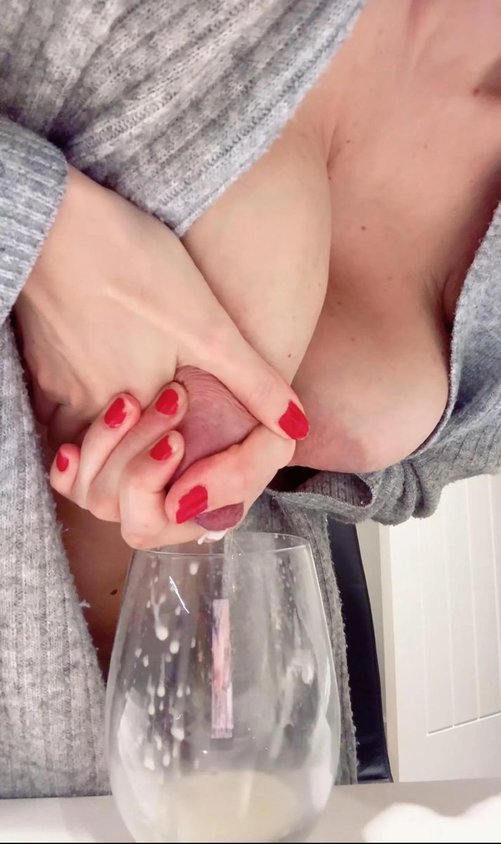 MilfDateArea's tweet photo. This is the kind of #Cougar energy that makes your heart race. https://t.co/JZZPty3JYj