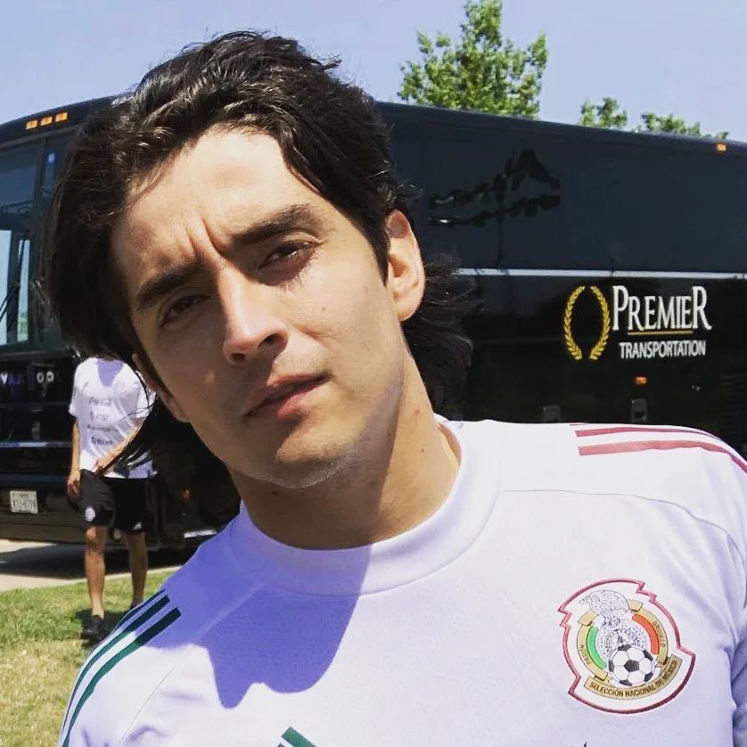 want2bemaciated's tweet photo. thinking of my 5 year long homoerotic friendship who literally looked like the female version of carlos acevedo d la seleccion mexicana 😂😅😭😭😭😢😢💔 #imissyou #comeback #regresa #please #unblockme #julie😭😭😭
deadass lost 20 lbs when she blocked me (thank u?🤔) https://t.co/j6pKvvrfDg