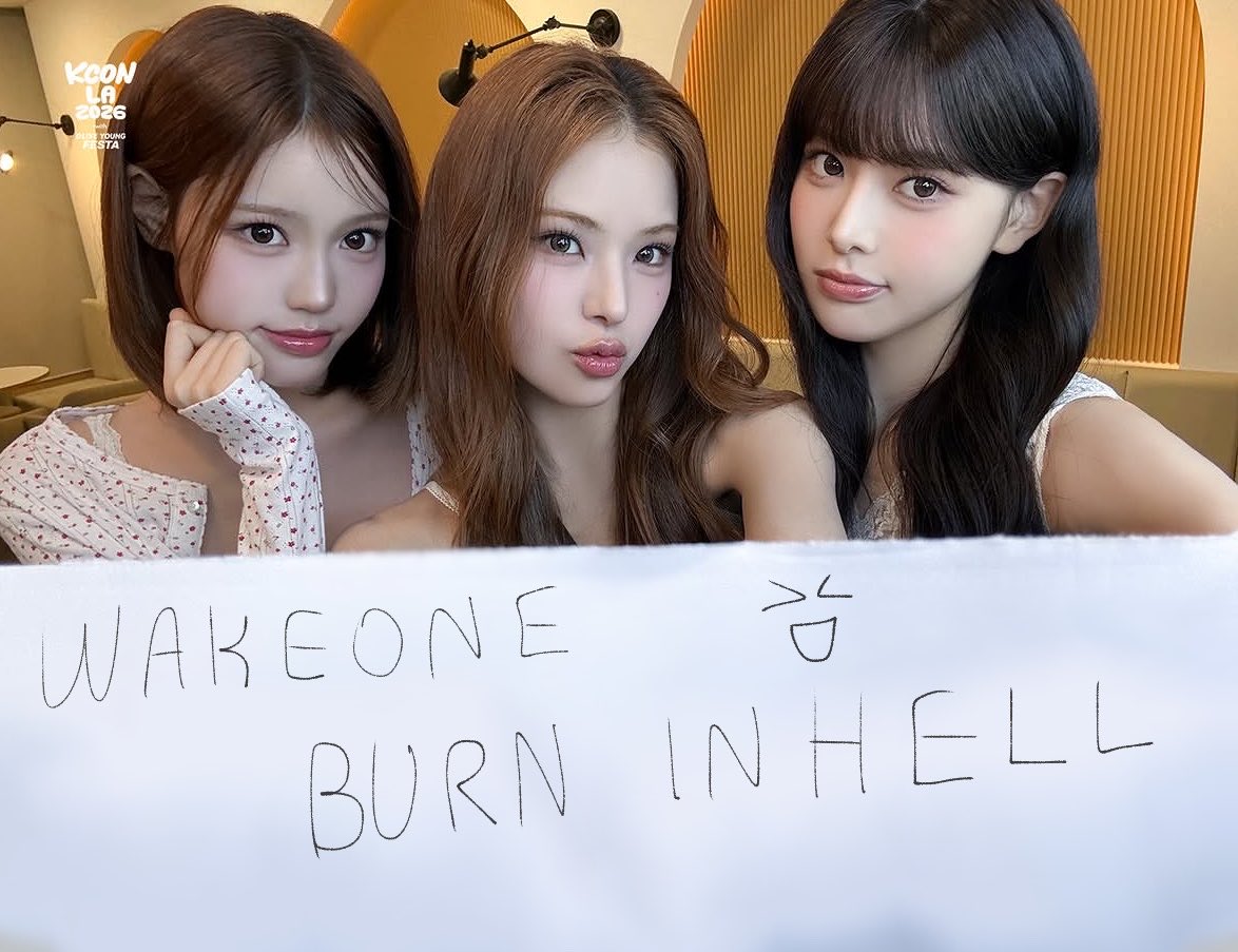 mailovehome's tweet photo. OMG i cant believe they wrote that 😭😭 https://t.co/zSegij4Meg