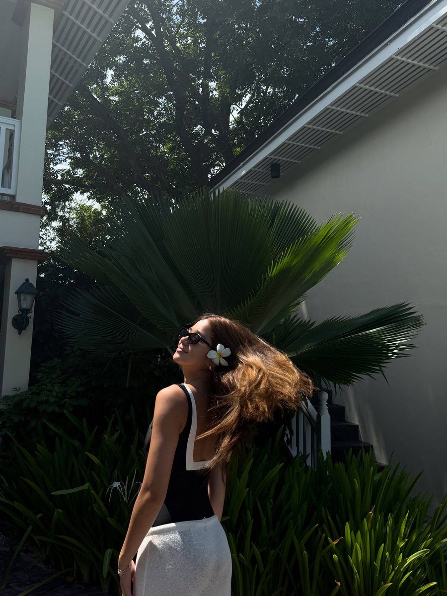 iahsgf's tweet photo. AIAH NEW IG POST! ANG GANDA https://t.co/3lZhai0VQZ