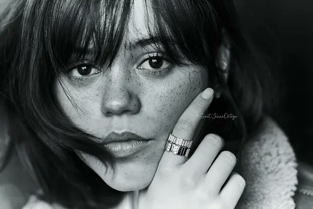 ScreenReplica's tweet photo. no words. just jenna ortega. https://t.co/OADN41JXYz