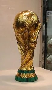 Cubarcx's tweet photo. From the Premier League, only Arsenal, Manchester City, and Tottenham can post the World Cup trophy. The rest of you? Stay humble. 🏆😂 https://t.co/5z1i0vKFn4