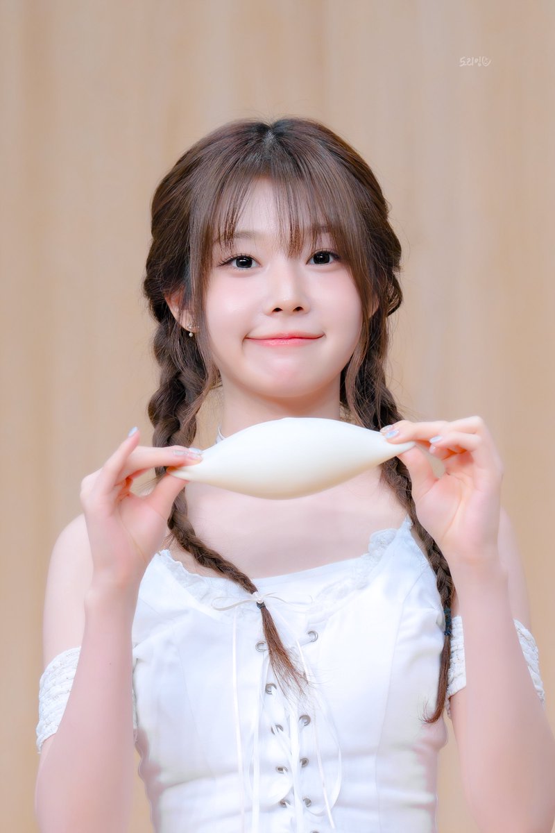 dory_1209_'s tweet photo. 260718 팬싸 도리
🥟😁
#세이마이네임 #도희
#Dohee #Saymyname https://t.co/Pg7e7wSS1G