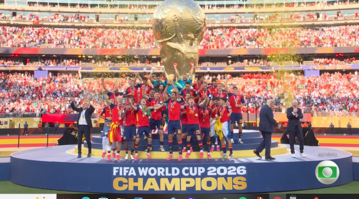 Renatoabate's tweet photo. Bi - Campeã @spain @tvglobo https://t.co/sYQZW8FXEW