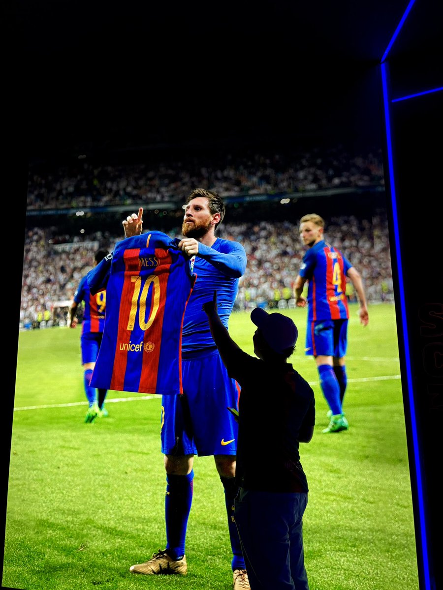 vic_mtz04's tweet photo. Digan lo que digan eres y serás el mejor jugador del mundo ❤️ Gracias por todo, duele que probablemente termine así pero nada me hará cambiar mi opinión sobre ti https://t.co/c6kOwa2qLX
