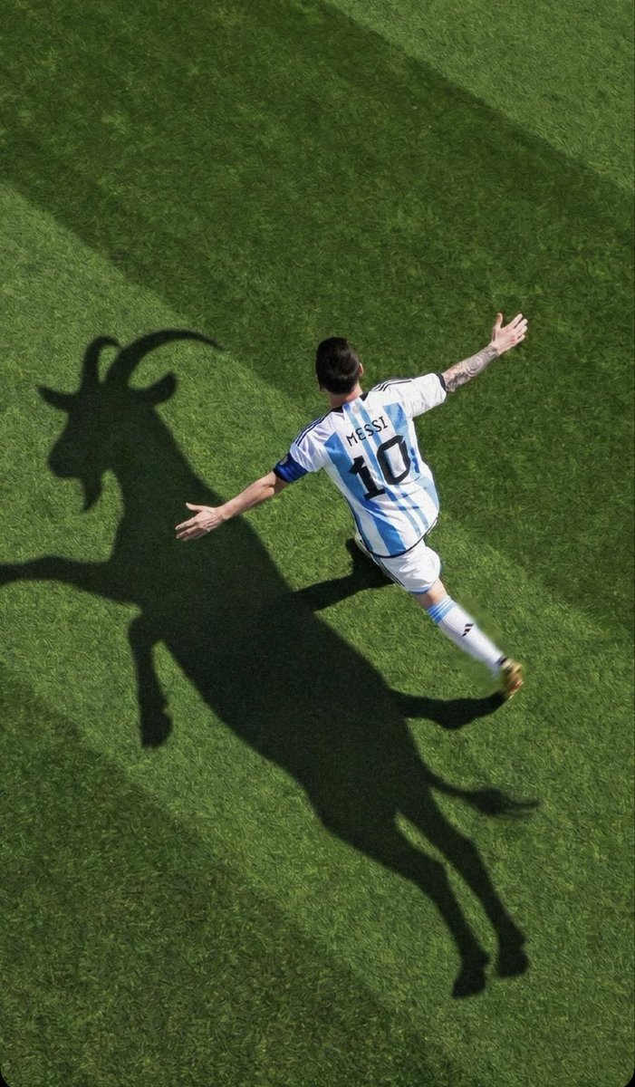 LatifaKhalidA's tweet photo. Football lost a legend today💔 it's been a pleasure watching you play GOAT..thank you for all the magic🪄 https://t.co/XbPqkOKTB0