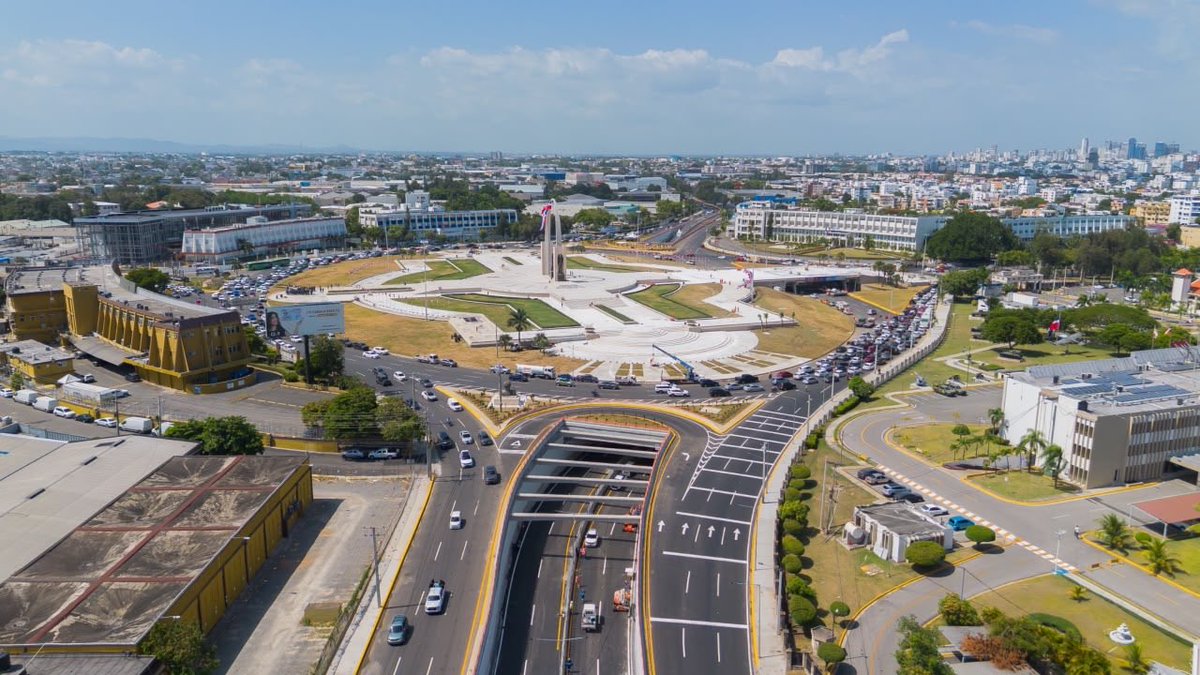 ED_DeLeonJ's tweet photo. República Dominicana 🇩🇴 es una que avanza en la gestión de @luisabinader  el Túnel Plaza De La Bandera un Legado !

#TunelPlazaDeLaBandera #LegadoDeLuis #RDAvanza https://t.co/RB9yJuvv4u