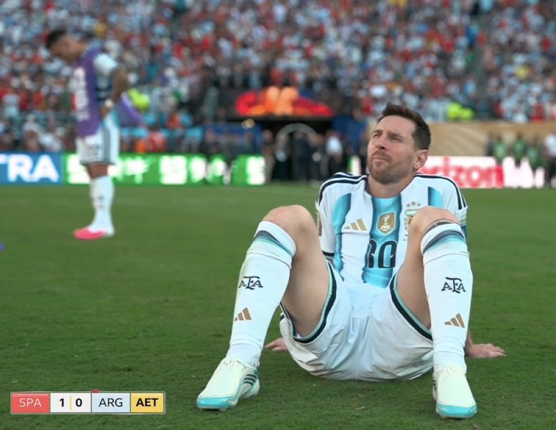 NathanielMazani's tweet photo. i can take Spain winning the Worldcup but 2 for messi would have ended me https://t.co/SGjqGjxc9R