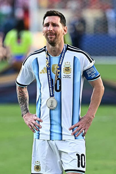 1SMi_'s tweet photo. 🚨🚨🚨🚨🚨🚨🚨🚨 — محمد ابو تريكه:

ميسي يستحق افضل لاعب بكأس العالم

وثاني افضل لاعب بكأس العالم

وثالث افضل لاعب بكأس العالم https://t.co/p0olmBcfCV