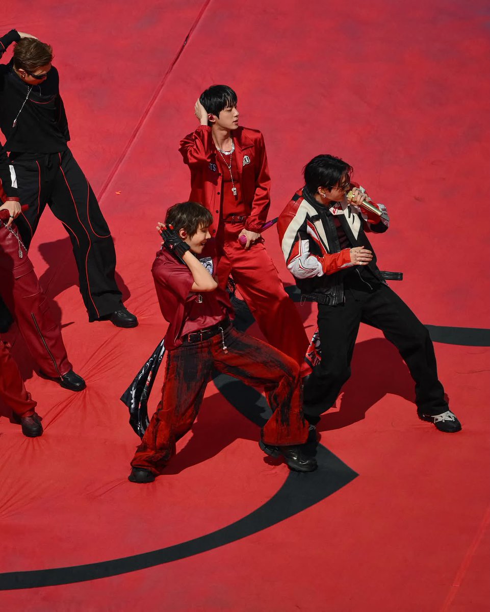 JJK_Times's tweet photo. FIFA &amp; FIFA World Cup 26™ New York New Jersey Official Instagram:

“The first-ever FIFA World Cup™️ Topps Final Halftime Show! 🤩” https://t.co/cIpsWqp6O6