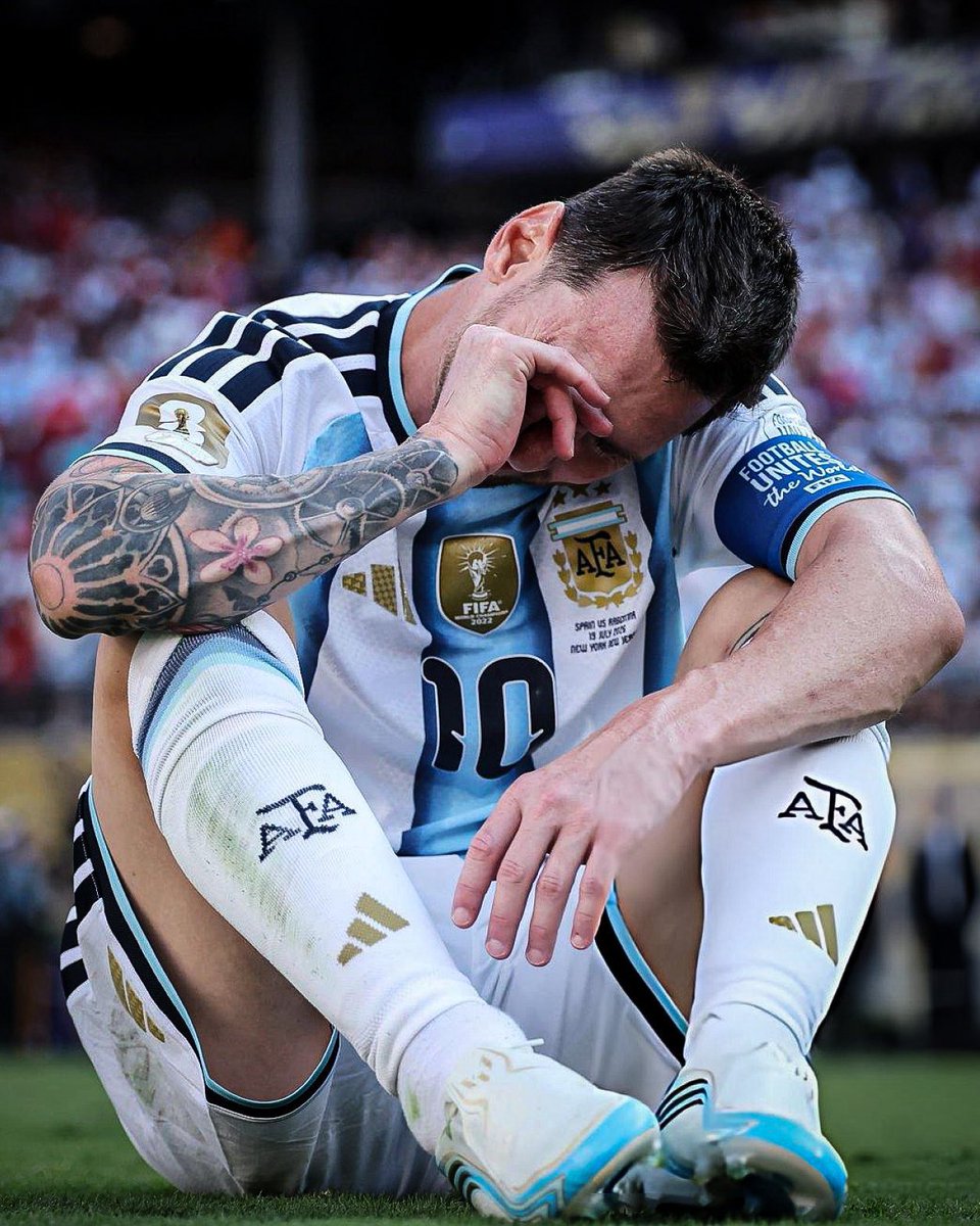 Encu5Futbol's tweet photo. Me niego a creer que no vas a jugar más en la Selección. Gracias por absolutamente todo, Lionel. 🩵🤍 https://t.co/0hHvhjgOGb