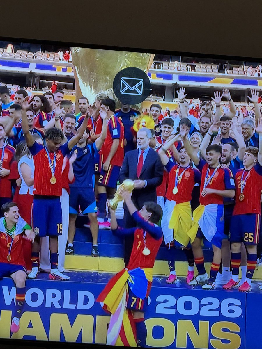 dalzamel_kw's tweet photo. Viva Espana 
الف مبروك لإسبانيا بفوزها كاس العالم 2026 🇪🇸🇪🇸🏆🏆❤️❤️👏🏻👏🏻😍😍#España https://t.co/KR9qH7Cwgx
