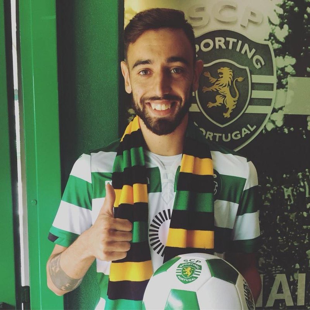 ekitikEraa's tweet photo. Víctor Muñoz at 23.           Bruno Fernandes at 23 https://t.co/6VQxJetYx3