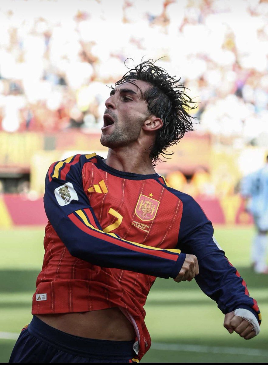 Happydanceftv's tweet photo. Ferran de mi vida!!!! Ganó el futbol!!! A lágrima viva, que alegría más grande!!
Partidazo #ferrantorres  #VamosEspaña   #campeóndelmundo #luisdelafuente https://t.co/X6hIvBuz9k