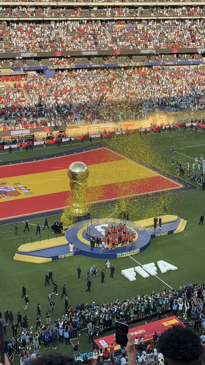 SliverRK's tweet photo. VAMOOOOOOS!!! 🇪🇸🇪🇸🇪🇸🇪🇸

CAMPEONES DEL MUNDO! 🌍 🏆 https://t.co/FO3baGo8gn