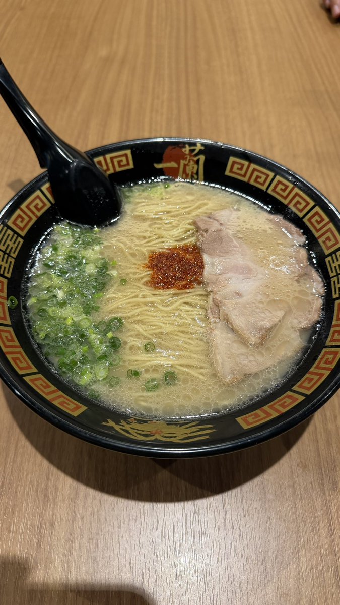 cvlehq's tweet photo. 朝ごはんあるある
一蘭 https://t.co/PfSgWWM2uM