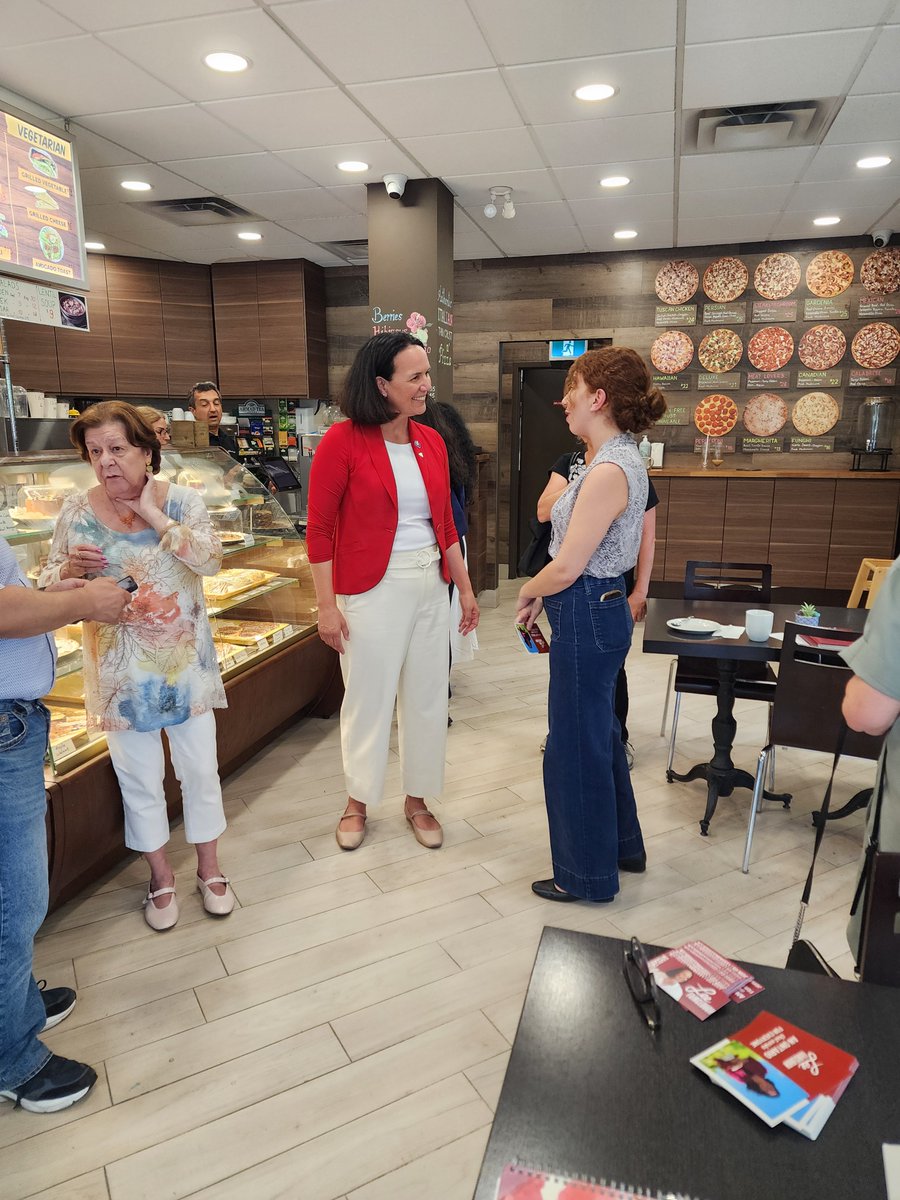 LFairclo's tweet photo. In Richmond Hill, I had a wonderful afternoon with local Liberals discussing OSAP, gambling advertising, healthcare and more. The PLAs across the province are where the work is already starting for the next election - it’s so energizing to see the initiative and commitment to making change in Ontario.