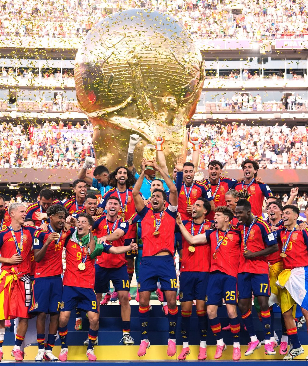 menezrm's tweet photo. Qué jodidamente bonito es el fútbol

CAMPEONES DEL MUNDO ⭐️⭐️ https://t.co/d9CdRUHi67