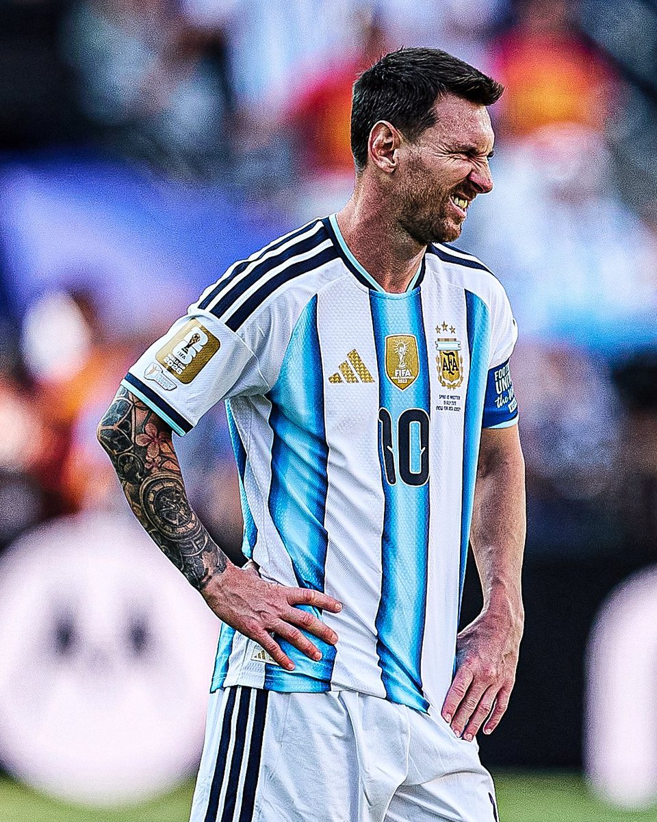 rupinder98769's tweet photo. The duo of #Lionel_Messi and #Cristiano_Ronaldo created a golden era in football that is hard to match. Their records, dedication,and rivalry captivated millions of fans worldwide.The football world will always be grateful for their incredible achievements.
@Cristiano @Argentina https://t.co/CNVNsWqvdl