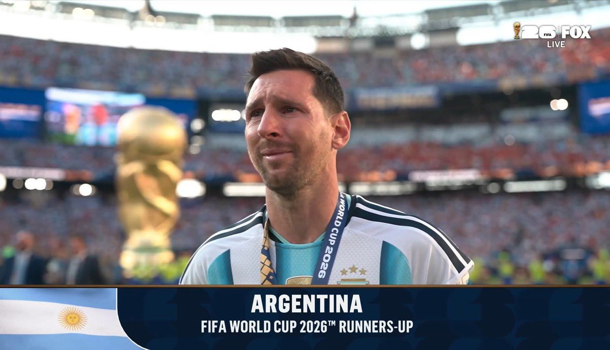 waleed_memes's tweet photo. MESSI IS CRYING COZ HE COULDNT FACE ALGERIA OR JORDAN IN FINAL 

THIS IS HEARTBREAKING 💔

#messi #argentina #WorldCupFinal https://t.co/hgmd8uYTRN