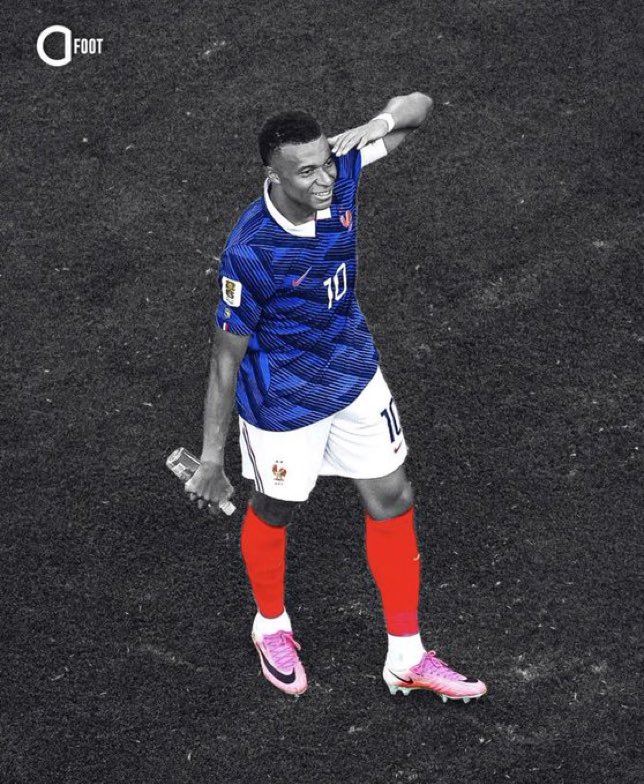 AR7IANO's tweet photo. • مبابي سيعتزل كرة القدم وهو يمتلك كل أرقام كاس العالم🇫🇷🔥

• الـGOAT كريستيانو رونالدو سيعتزل و هو يمتلك كل أرقام دوري أبطال أوروبا وهداف كرة القدم والاندية والمنتخبات🐐🇵🇹

• ليونيل ميسي سيعتزل وهو يمتلك كل أرقام كاس ملك اسبانيا و الدوري الامريكي، والجميع يعلم أنه مدلل الفيفا https://t.co/rNISkb7yyG