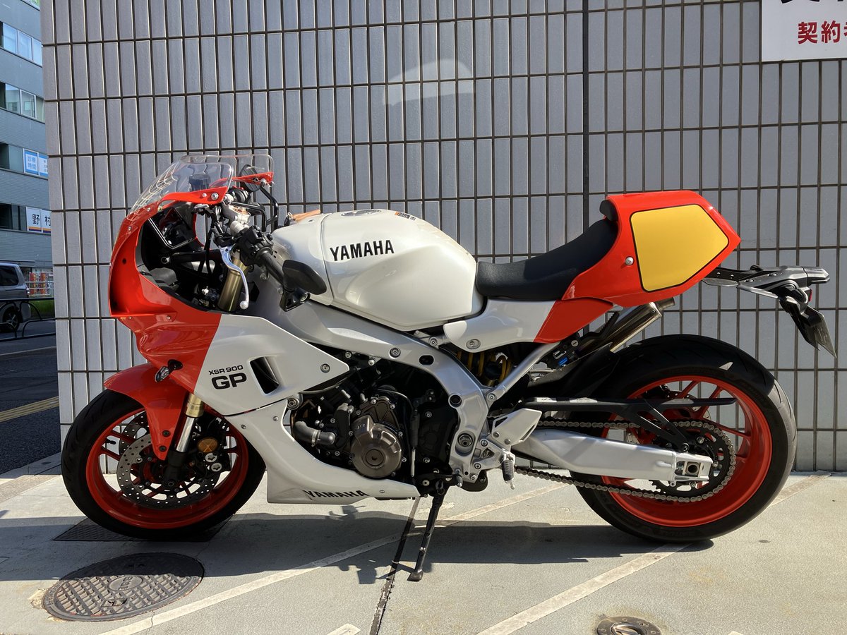 910motor's tweet photo. 念願のシングルシートカウル装着！
#XSR900GP この方がカッコいい https://t.co/ByE4KrrpEk