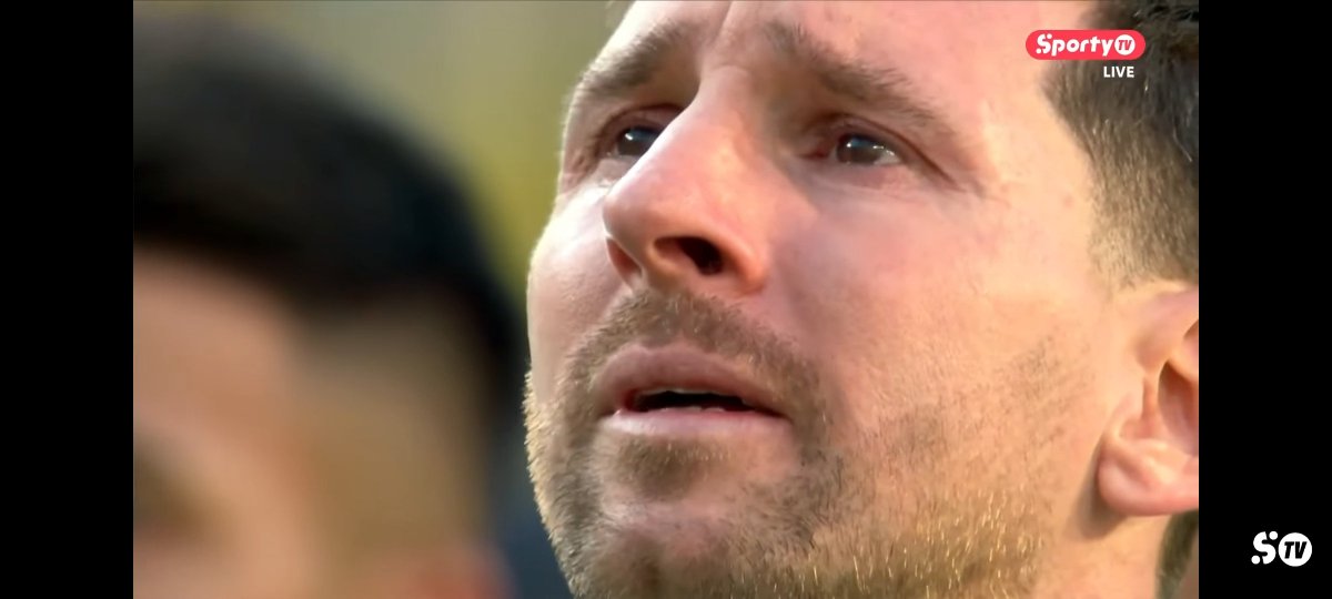 KhasinduCK's tweet photo. Messi cried https://t.co/Y0UVW8k9it