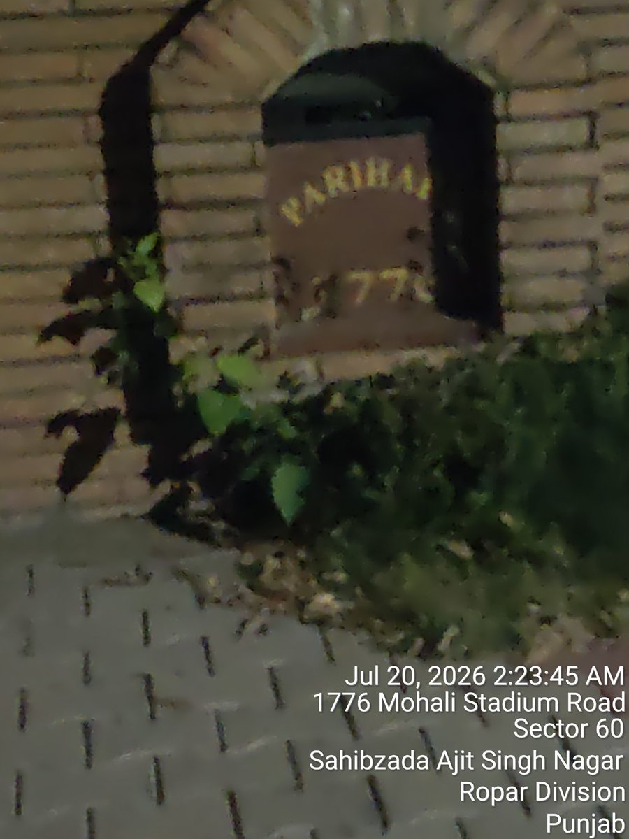 Prince_Rall's tweet photo. The customer of this order had filed a false complaint against me for ordering from him.When the customer was asked if he could see the video of the camera, he lied and said that there was no camera installed in the house.I went to his house again and took these pictures. #zomato https://t.co/cTvVt6NAqp