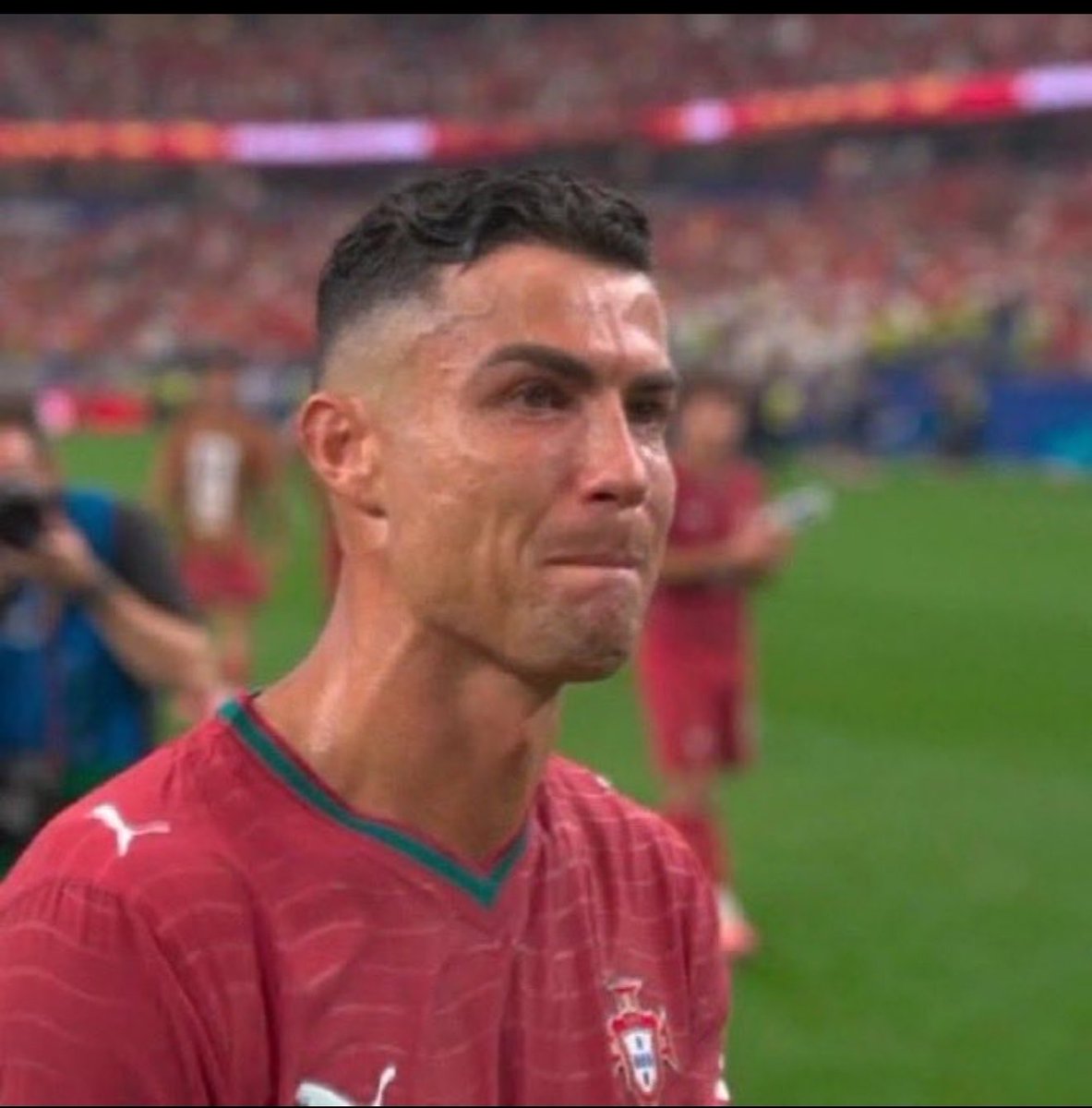 fcb_voice's tweet photo. لامين يامال 19 سنه ( 1 )كاس عالم

 كرستيانو 41 سنه( 0 )كاس عالم

حتى الاطفال ارسلوك لمزبلة التاريخ😂😂😂😂😂😂😂😂😂 https://t.co/8iox7FOjxq