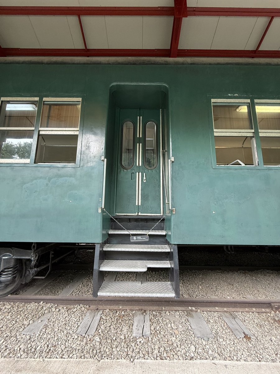 michbahn's tweet photo. 近畿車輛製の客車 https://t.co/2ZGjE9tibV