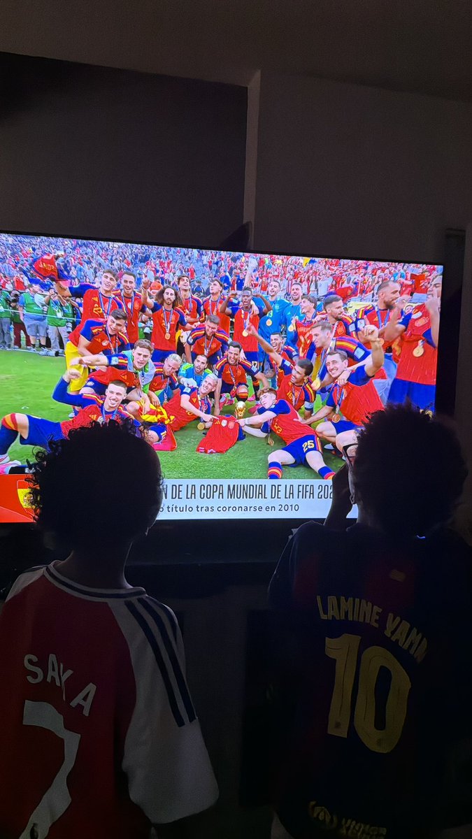 sakavinga's tweet photo. the kids are gonna be alright 😭😭❤️‍🩹 https://t.co/bXJV5EEf9V
