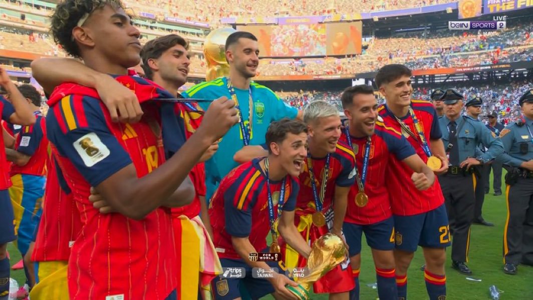 madridblaugrana's tweet photo. El Barça GANA EL MUNDIAL

@MariaJamardoC https://t.co/eXTZP4FJvA