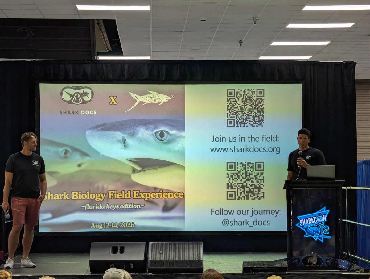 sharkg33k's tweet photo. SharkCon day 2 has come to a close. What an awesome weekend! It's so cool to see so many amazing scientists, conservationists, educators, artists and vendors coming together to geek out about sharks. Can't wait to come back next year!
#shark #sharkcon #sharks #sharkweek https://t.co/hMNpxjW2kI