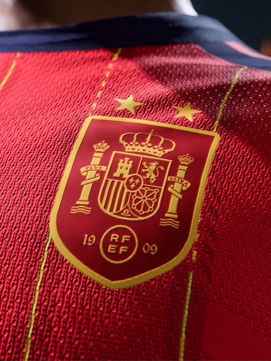 Mercado_Ingles's tweet photo. 🚨🇪🇸 EA Sports lo ha vuelto a hacer. Increíble 😳🏆 https://t.co/RUrKMqWv5Q