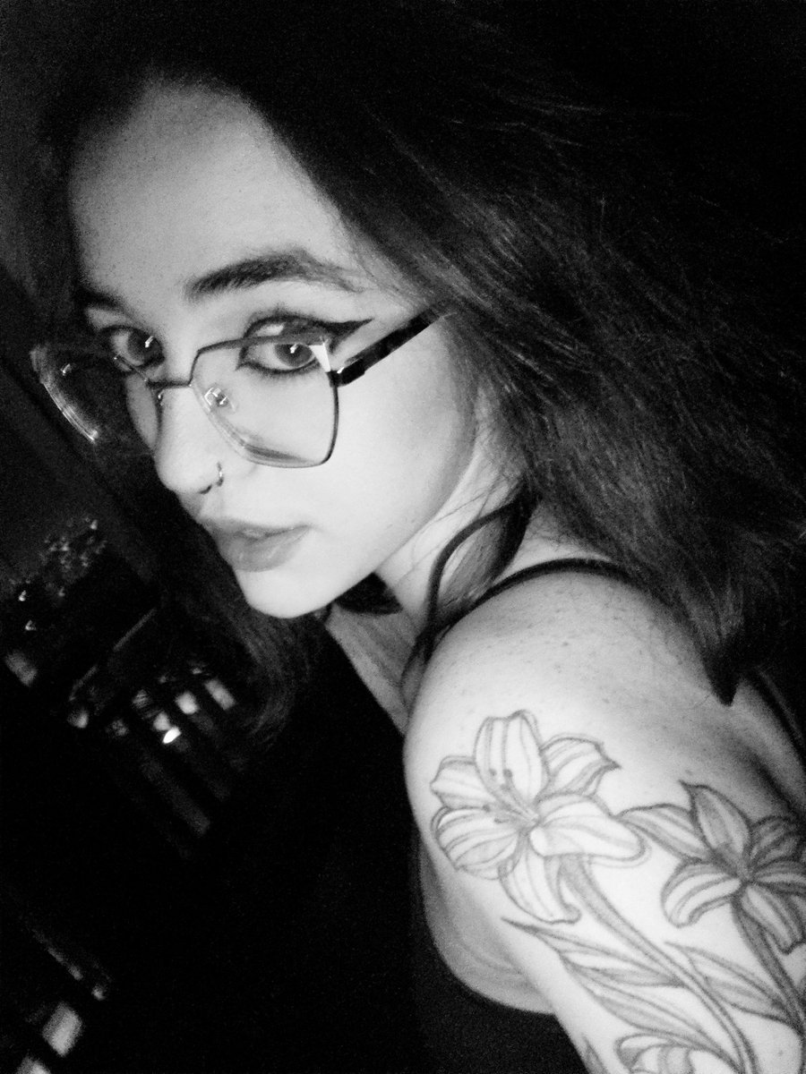 gi0_vana's tweet photo. 🤍 https://t.co/WzVm3kuicM