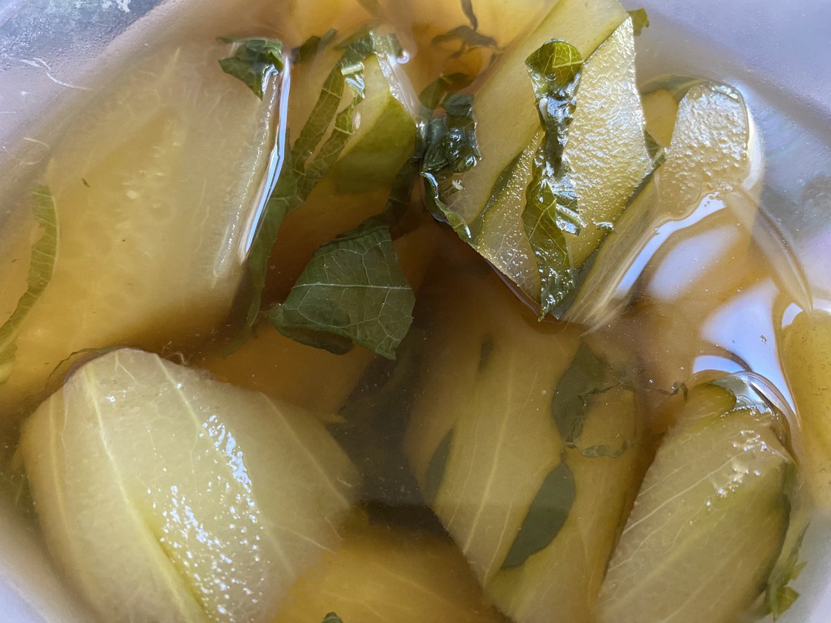 nonnon03210218's tweet photo. 太かった胡瓜、、
作って冷やしてました🥒✨
夏🌻の楽しみ〜 https://t.co/QfQloh2lDv
