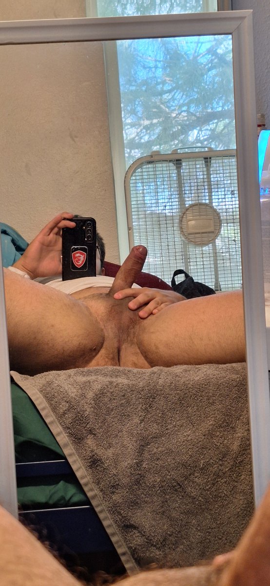 PowerHouse_Matt's tweet photo. Im so fucking horny https://t.co/Avi6iN5yk4