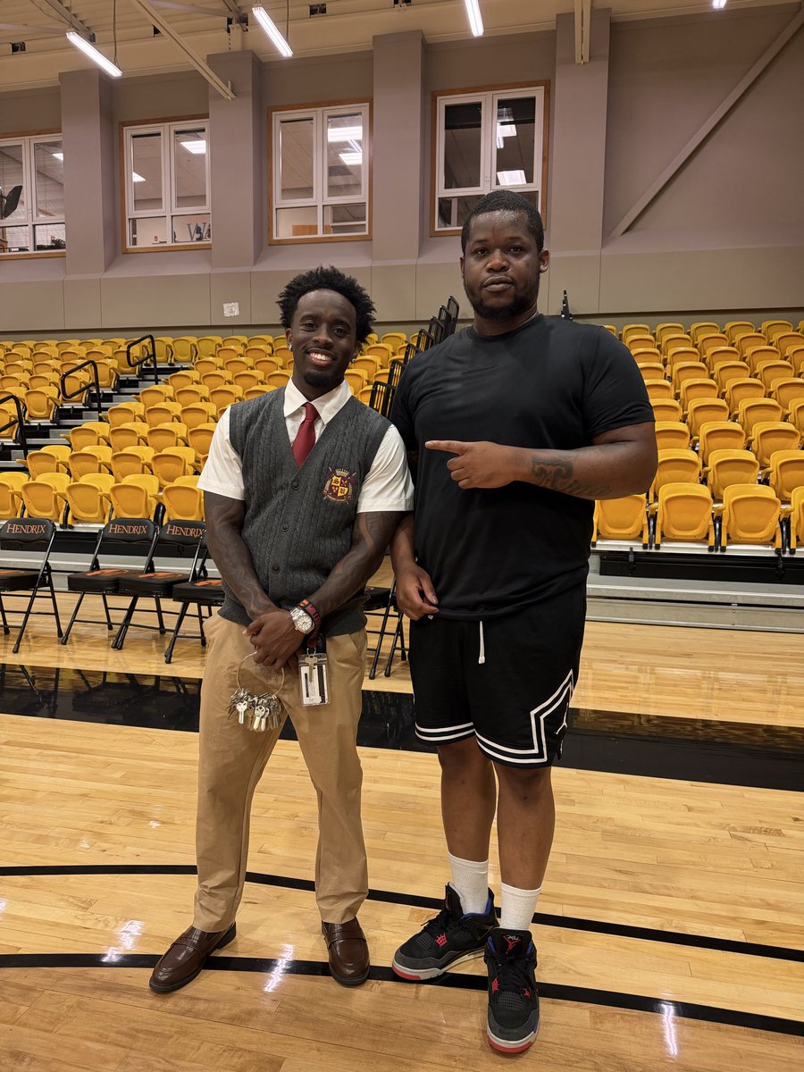 Itsty2_'s tweet photo. Great Workout W/ @KaiCenat  Streamer University 2026 🔒🏀 Basketball! 

#streameruniversity https://t.co/IuXzqpexrc