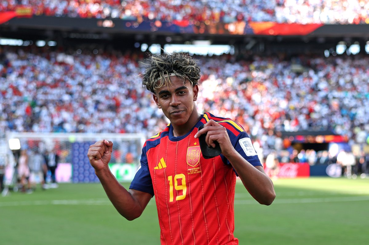fifacom_es's tweet photo. ¡Felicidades a España, ganadores de la @fifaworldcup_es 
2026! 👏🇪🇸 https://t.co/PT9PZExnfX