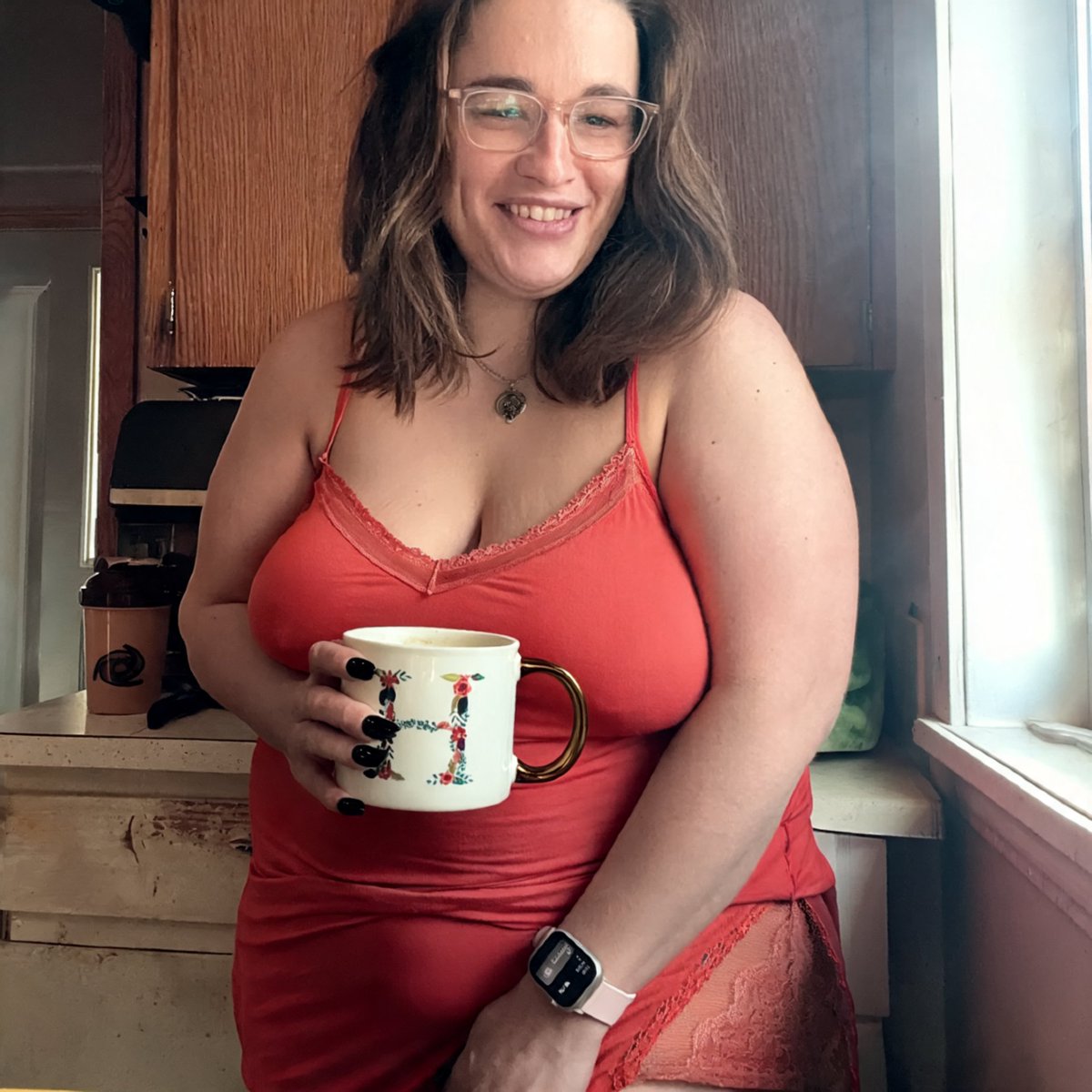 CurvywithCoffee's tweet photo. My coffee’s hot and a little addictive… think you could handle something like that? https://t.co/sXy6m5IAuI