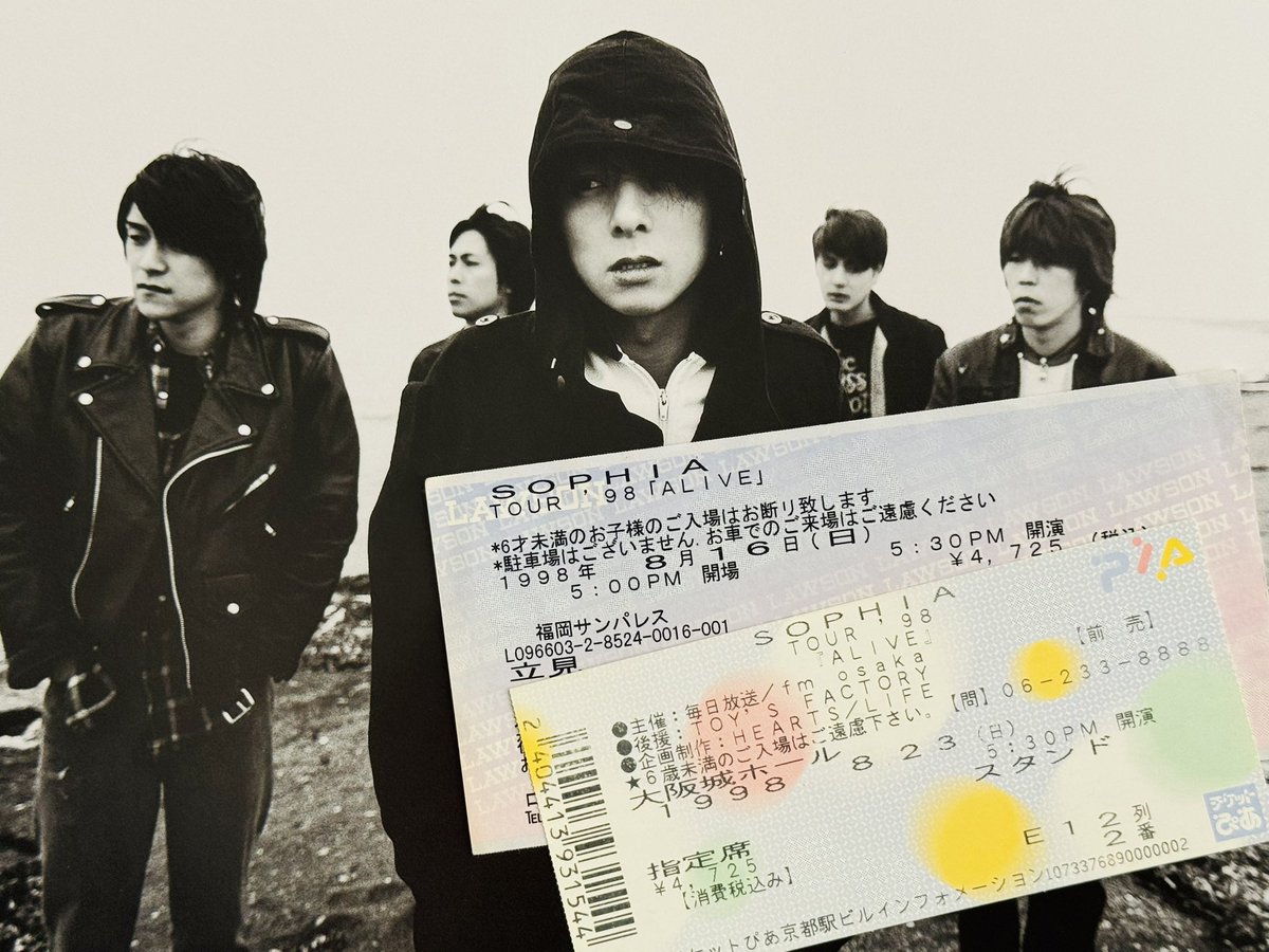 akn_326's tweet photo. 初めて行ったSOPHIAのLIVE

TOUR 1998 『ALIVE』

そして TOUR 2026 『ALIVE』

28年やって、、、、、

飽き性の私がずっと続いてる事

SOPHIAのファン✧︎*｡ https://t.co/j2kn1AOIGy