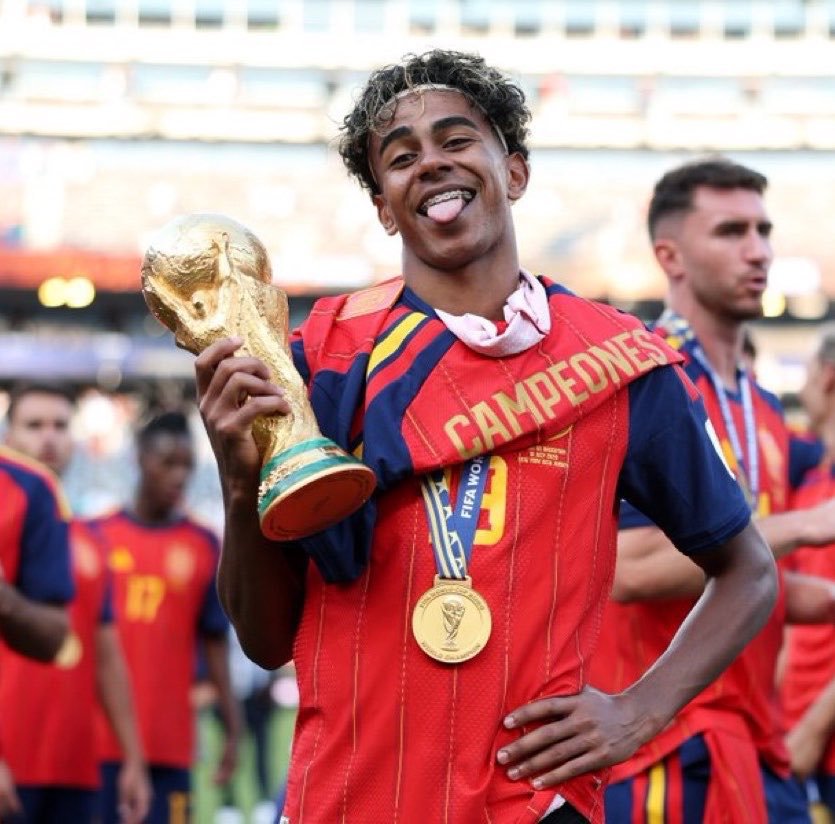 LFCPhantom's tweet photo. Put Ronaldo world cup on the table and I'll deactivate https://t.co/vBucFgAcoy
