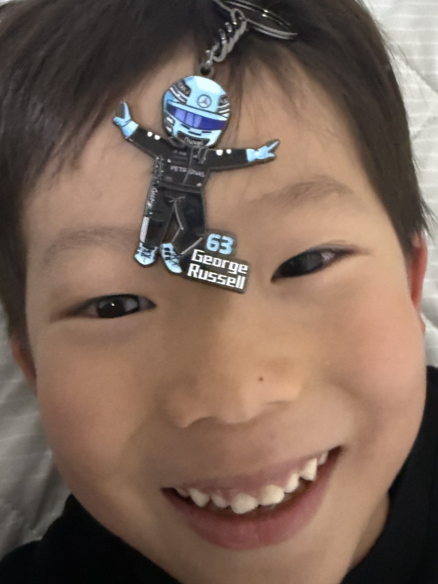 fifaking1414's tweet photo. Even in tough times, I want to stay positive.
We’ll always be on your side, George.

And to everyone in George Nation around the world, please don’t lose heart. Better days are ahead💙

The sun will rise again 🫷👶🫸☀️
@MercedesAMGF1 https://t.co/iJc26DuLeU