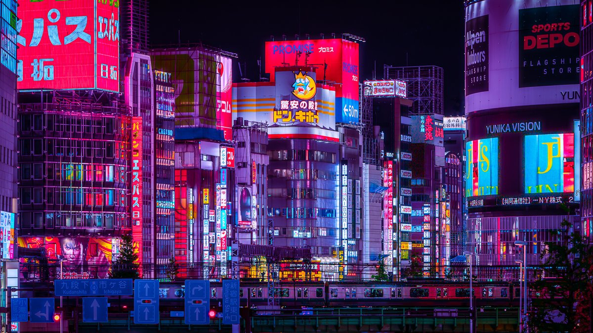 TOKYOLUV's tweet photo. Tokyo, Japan — between trains https://t.co/pvo4TPp90W