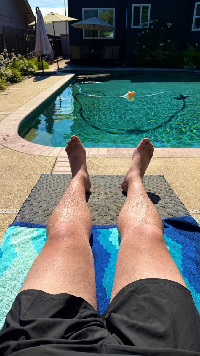 JonTheAverage's tweet photo. Lazy Sunday afternoons. https://t.co/oscsiTS0g6