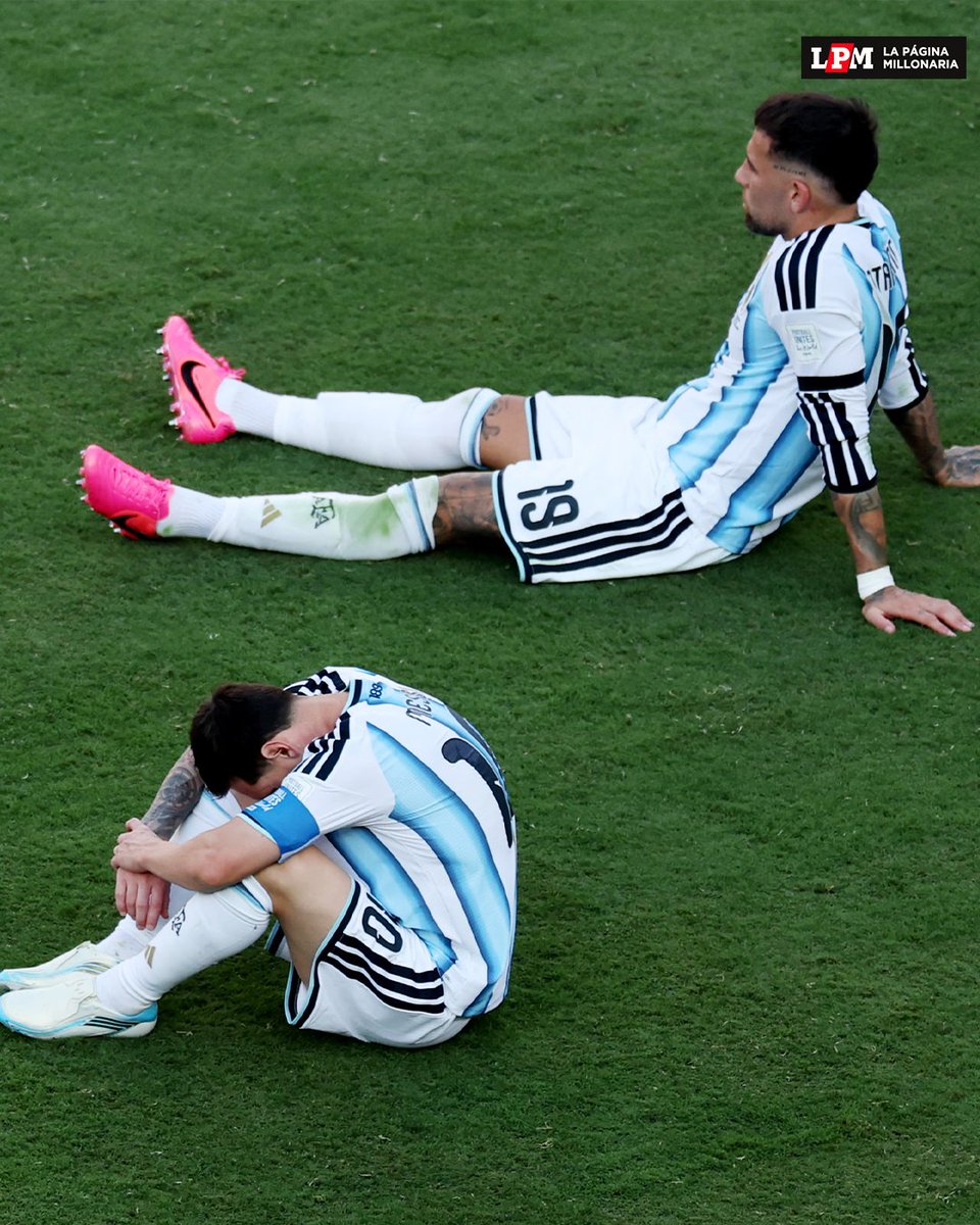 RiverLPM's tweet photo. Bicampeones de América. Campeones de la Finalissima. Campeones del Mundo. Finalistas del mundo.

Gracias por este hermoso camino juntos 🇦🇷❤️ https://t.co/rMT7fN3jAl