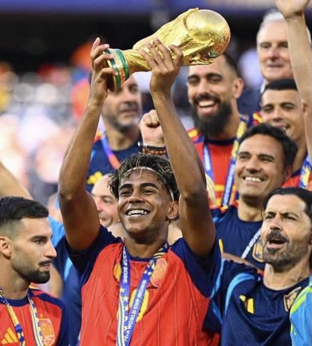 INdhacad7's tweet photo. Horyaalka dunida spain 🇪🇸 hambalyo spain World Cup 💯🇪🇸✊🏼✊🏼 https://t.co/IeSjkB59ua
