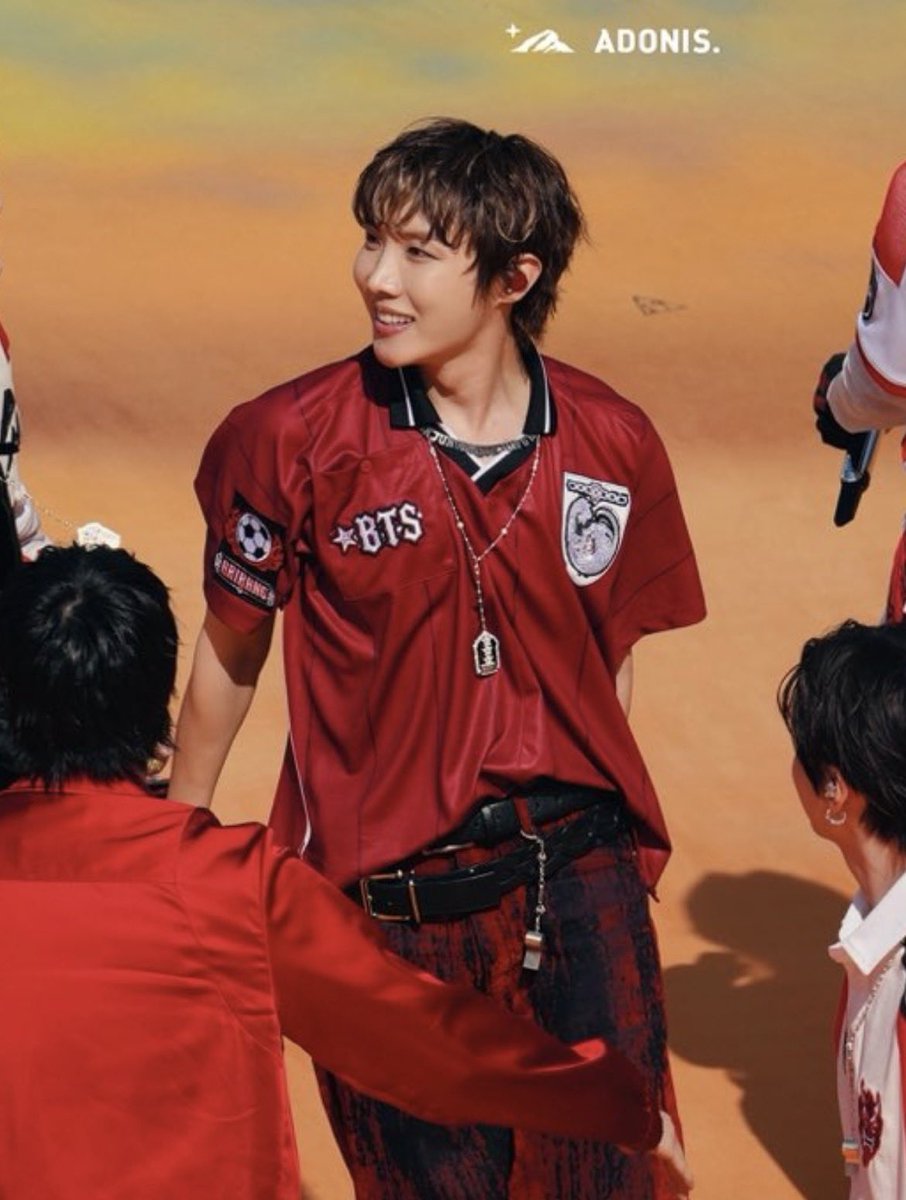 j94shope's tweet photo. If you see media posts (any post really, but mostly official posts and media posts) about the half time performance, make sure you comment using the hashtags for Hobi.

Let’s do our past and hype him up during this all his events.

Leaving a few comments and RTing some posts takes less than a minute yet it helps his engagement a lot🙏

I’ve RTd some you can RT and comment on😉

J-HOPE AT WORLD CUP 2026
J-HOPE TAKES THE WORLD CUP
#BTSxWORLDCUP2026
#BTSHALFTIMESHOW
#jhopeAtWorldCup2026 #jhope