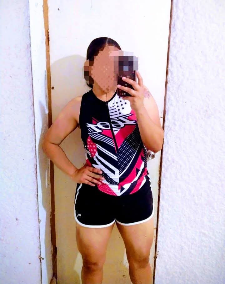 Ral53537960's tweet photo. Después del ejercicio 💪🏻🦵🏻
Que dicen se nota?
#sexo #culos #tetas #vagina #hotwife #cuckold #cornudo #gym #fitnes #ejercicio #vergas #cum #venida #single #coger #desnuda #bigdick #vergones https://t.co/e1Z3zAbHGV