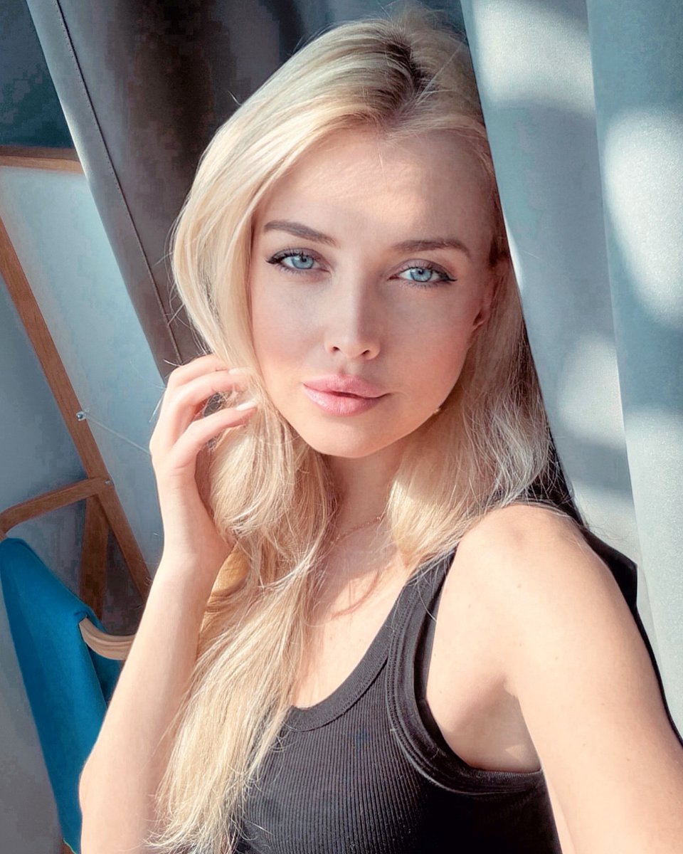 PixieR0t's tweet photo. Happy weekend🤩 https://t.co/PDrhccbmhK